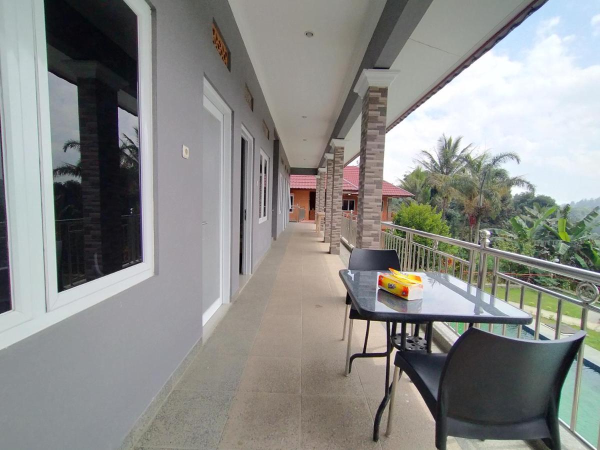 Villa Batu Tua Puncak Mitra Reddoorz Bogor Ngoại thất bức ảnh