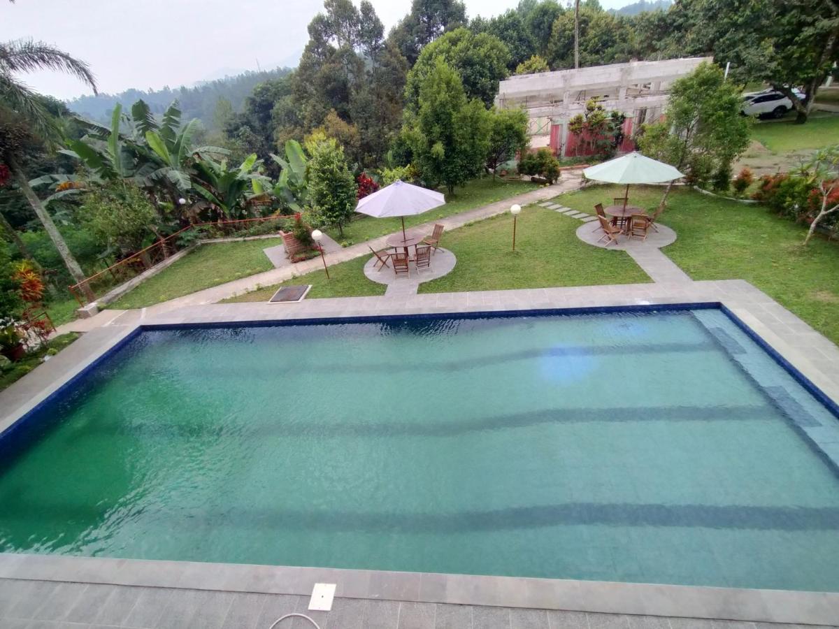 Villa Batu Tua Puncak Mitra Reddoorz Bogor Ngoại thất bức ảnh